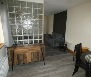 Flat 2 152, Upper Newtownards Road, Belfast, BT4 3EQ - Photo 6