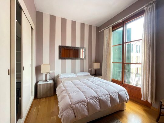 Amplio y luminoso piso amueblado en alquiler en Plaza Mayor, Palma, 3 dormitorios, balcón - Photo 1