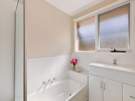 1/9 Ferguson Street, Mitcham, Melbourne - Photo 3