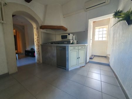 Location Appartement 3 pièces 62m² ROUSSET 13790 - Photo 5