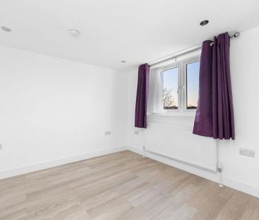 5 bedroom semi-detached house to rent - Photo 5