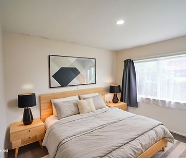 Low Maintenance Brick & Tile Home - Photo 5