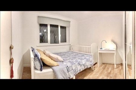 2 Bed Semi-Detached House, Rackham Mews, SW16 - Photo 3