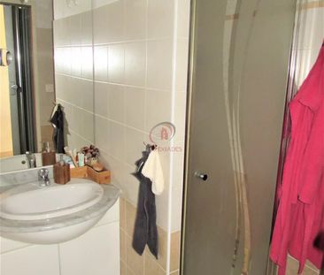 Location Appartement 1 pièce 27m² EVENOS 83330 - Photo 3