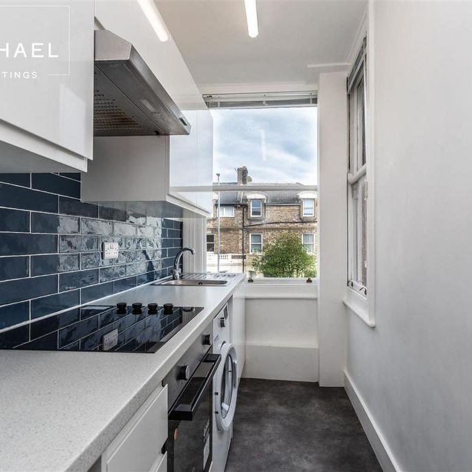 Studio to rent - Photo 1