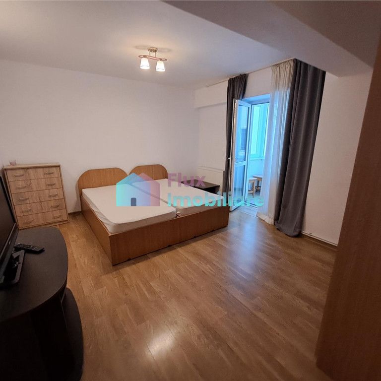 Garsoniera mobilata si utilata zona Zamca - Photo 1