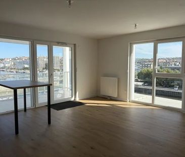 Location Appartement 4 pièces 78m² BOULOGNE SUR MER 62200 - Photo 1