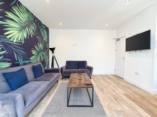 4 bedroom house to rent - Photo 1