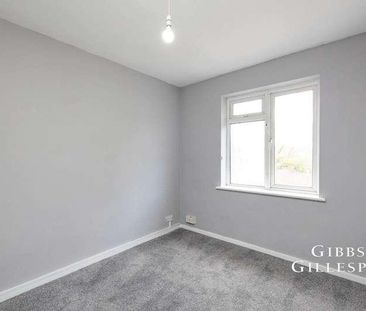 Black Horse Parade, High Road, Eastcote, Pinner, HA5 - Photo 2