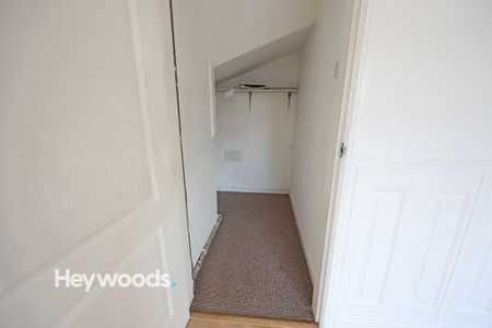 2 bed semi-detached house to rent in Ashridge Avenue, Newcastle-under-Lyme, Staffordshire - Photo 2