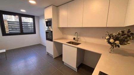 Casa adosada de alquiler en Calle Descansadero del Ardal, San Agustín del Guadalix pueblo - Photo 5