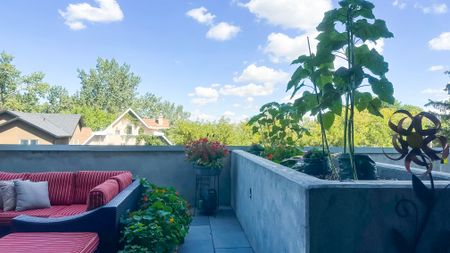 Modern Comfort & Rooftop Oasis In Historic Inglewood - Photo 4