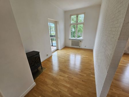 Lunnegatan19 lgh 1101 i Åmål (Inglasad balkong med värme) p-plats ingår i hyran - Foto 2