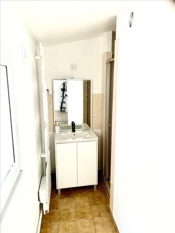 1 pièce - Meublé - 27 m² - 1er étage - Colocation non autorisée - Photo 5