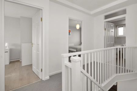 119 Candy Street-Room 3 - Photo 4