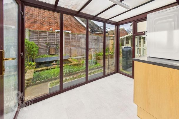 5 bedroom detached house to rent - Photo 1