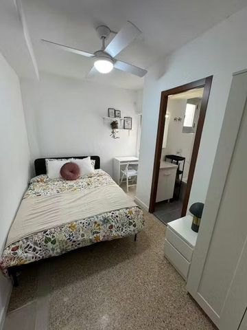 Carrer de Valentín Planells, Torrent, Valencian Community 46900 - Photo 2