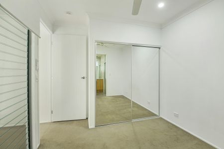 TWO WEEKS RENT FREE! Perfectly Positioned Prestige Apartment - Photo 4
