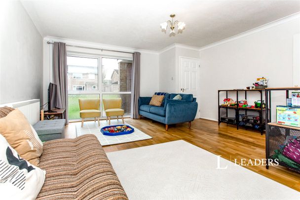 3 bedroom house to rent Shirley Close, Milton, Cambridge, Cambridgeshire, CB24 - Photo 1