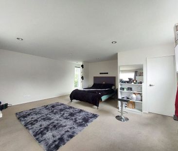 Modern 1BR Home in Takanini! - Photo 4