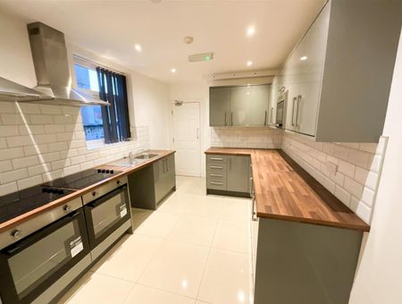 Room 5, Alexandra Road, Doncaster - Photo 4