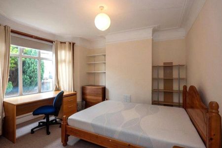 4 bedroom terraced house to rent - Photo 2