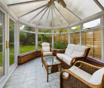 4 bedroom terraced house to rent - Photo 3