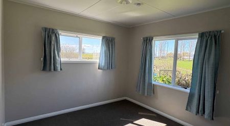 Spacious Rural Living - Photo 2