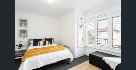 The Epitome of Luxurious Port Melbourne Living - Photo 4