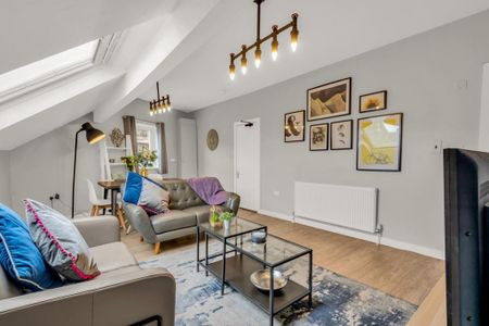 1 bedroom in a house share to rent - Photo 3