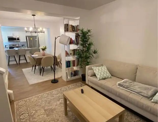 Cozy furnished 2+ Beds and 2.5 Baths Townhouse — 2 Bedrooms+ Den Townhouse - Photo 1
