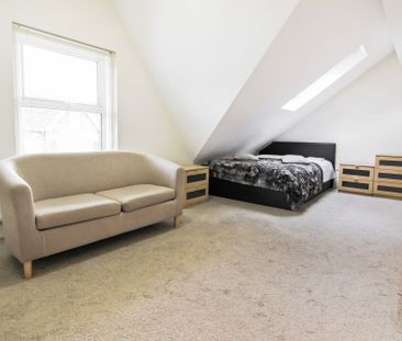 Studio 7, 35 Victoria Road, Old Town, Swindon, SN1 - Photo 1