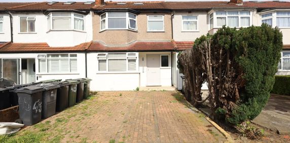 Studio Flat, Glenister Park Road, SW16 - Photo 2