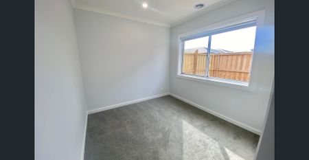 Charming Family Home in Serene Bonnie Brook Location - Photo 5