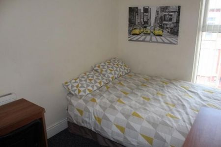 5 bedroom house to rent - Photo 4