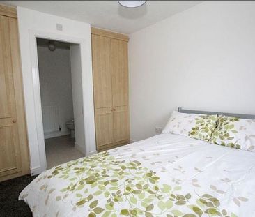 4 Bed Terraced House, Poppy Close, LU3 - Photo 5