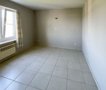 ZONNIG APPARTEMENT IN HET HARTJE VAN WAARDAMME met 2 slaapkamers. - Foto 5