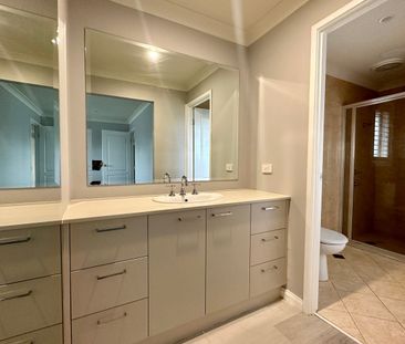 Sitting on the high side of the cul-de-sac, this beautifully renova... - Photo 6