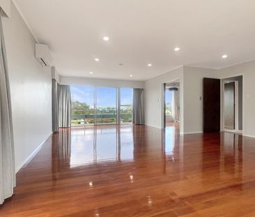 5 Bedroom 2 Bathroom house in a cul-de-sac street with great views - Photo 6