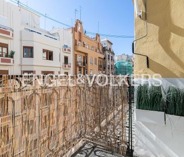 Piso de alquiler en Carrer de Ciril Amorós, El Pla del Remei - Photo 4