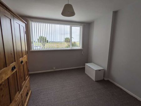 79 Main Road, Portavogie, Newtownards, BT22 1EL - Photo 2