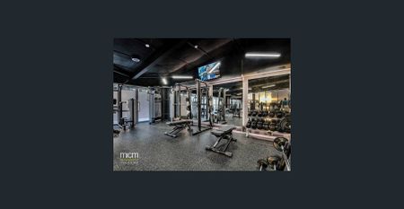 Victoria Point: 10th Floor - Executive Living! - Photo 4