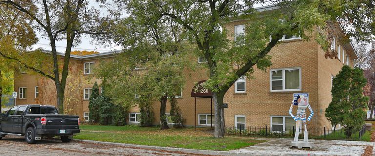 Lady Wentworth | 260 Wentworth Street, Winnipeg - Photo 1