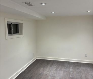For Lease - 16 Montrose Avenue Unit# Basement, Toronto, Ontario - Photo 6