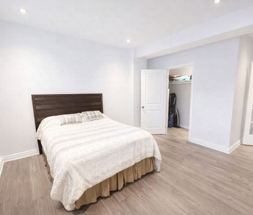 For Lease - 17 La Quinta Lane, Newmarket, Ontario - Photo 6