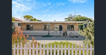 Your Seaside Escape Awaits! - Photo 4