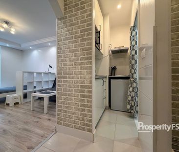 Pronájem bytu 1+kk a garsoniéry 25 m², V předpolí, Praha - Photo 2