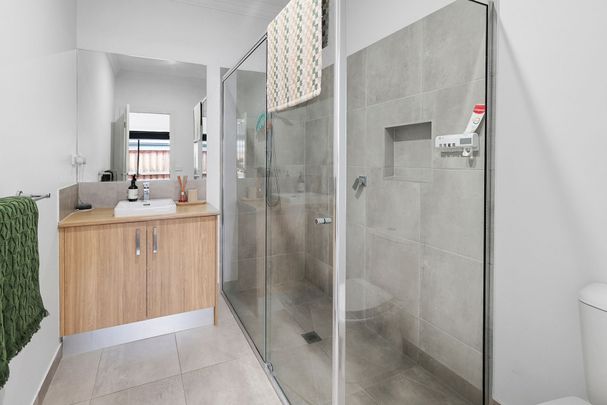 Welcome Home to Connor St– Where Quality Meets Convenience - Photo 1