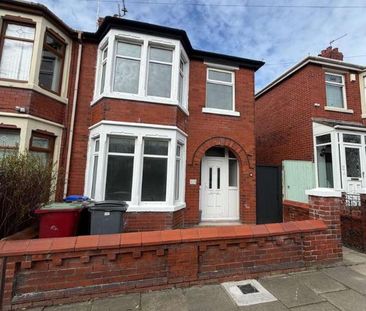 Auburn Grove, Blackpool, FY1 - Photo 1