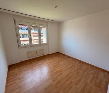 Helle 4.5-Zimmer-Wohnung mit Balkon und schöner Aussicht in Frasnacht - Foto 6